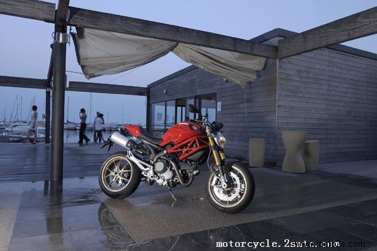 2009  Ducati Monster 1100S